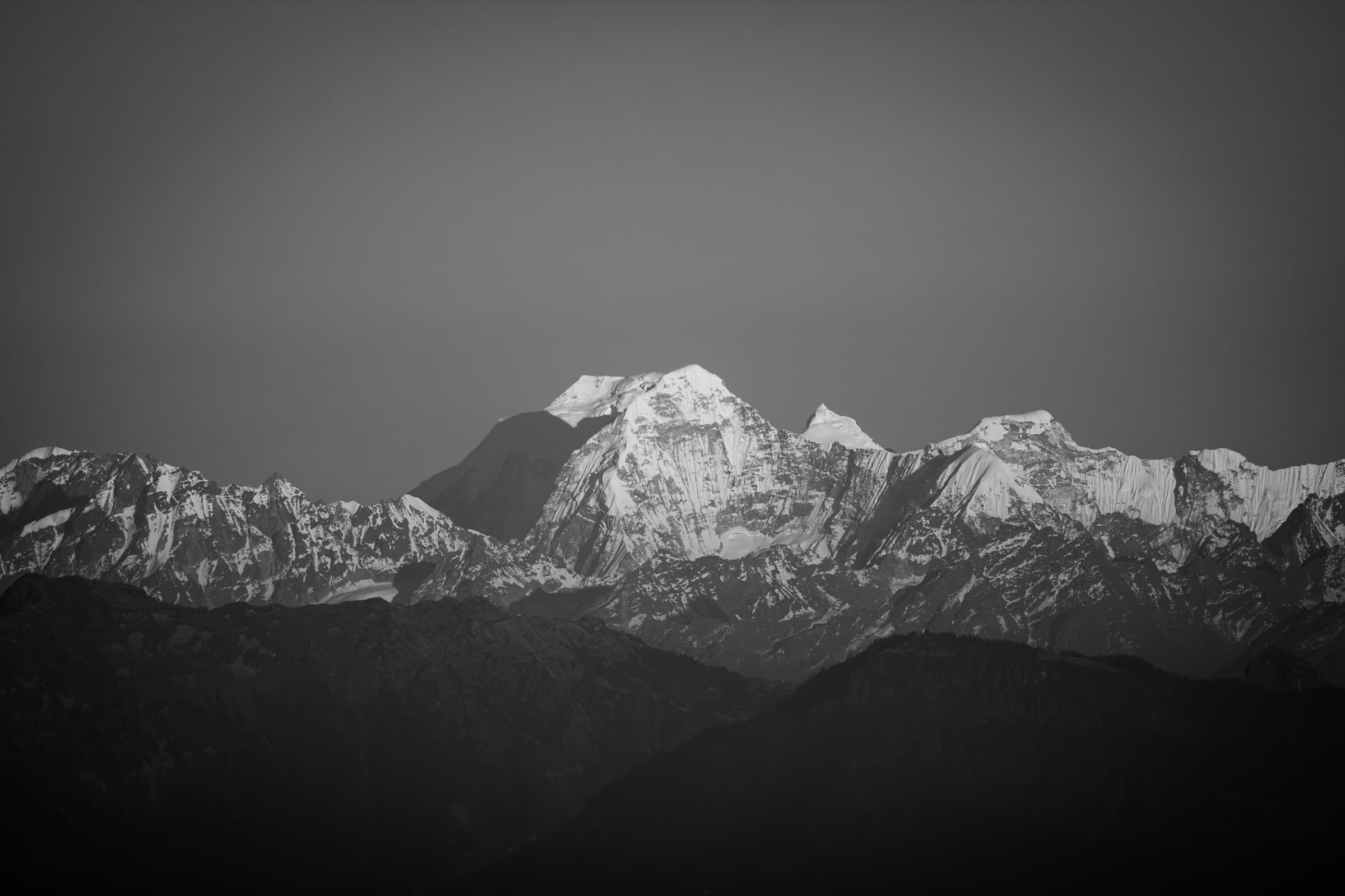 Everest and Khumbu valley trekking scenery